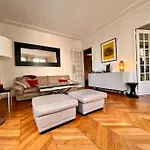 Eiffel District Charm, Cosy Home