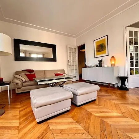 Eiffel District Charm, Cosy Parigi